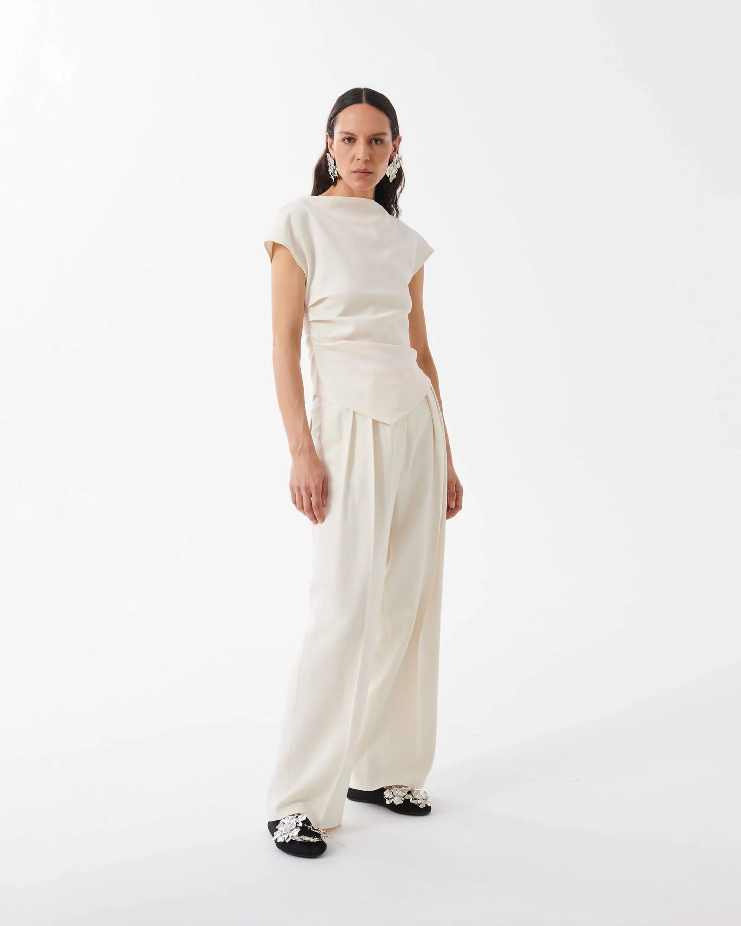 Beatrice B Sleeveless Scoup Neck Blouse