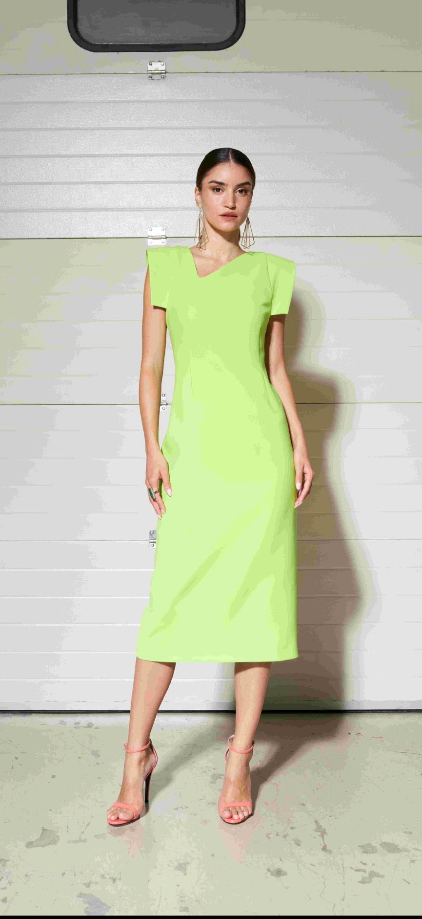 Moskada Fitted Sleeveless Lime Dress