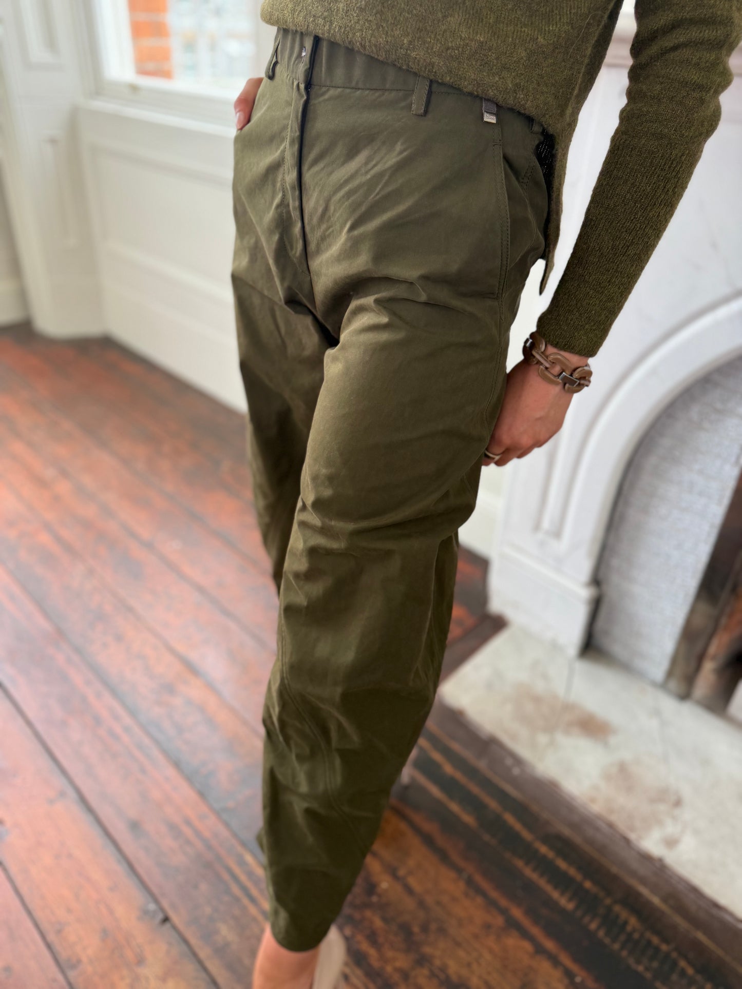 Herno Wide-Leg Elasticated Waistband Pants in Military Green