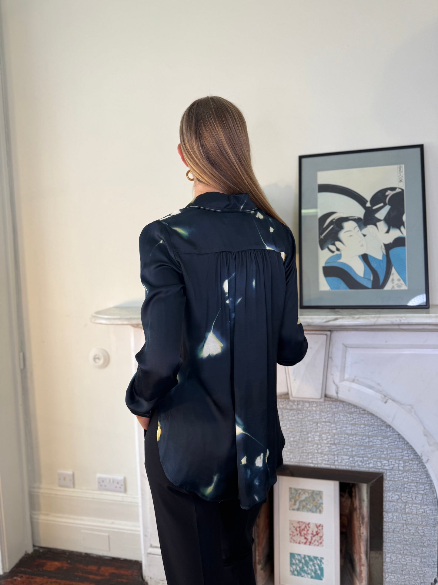 Beatrice B Dark Sapphire and Cream Abstract Flower Print Shirt