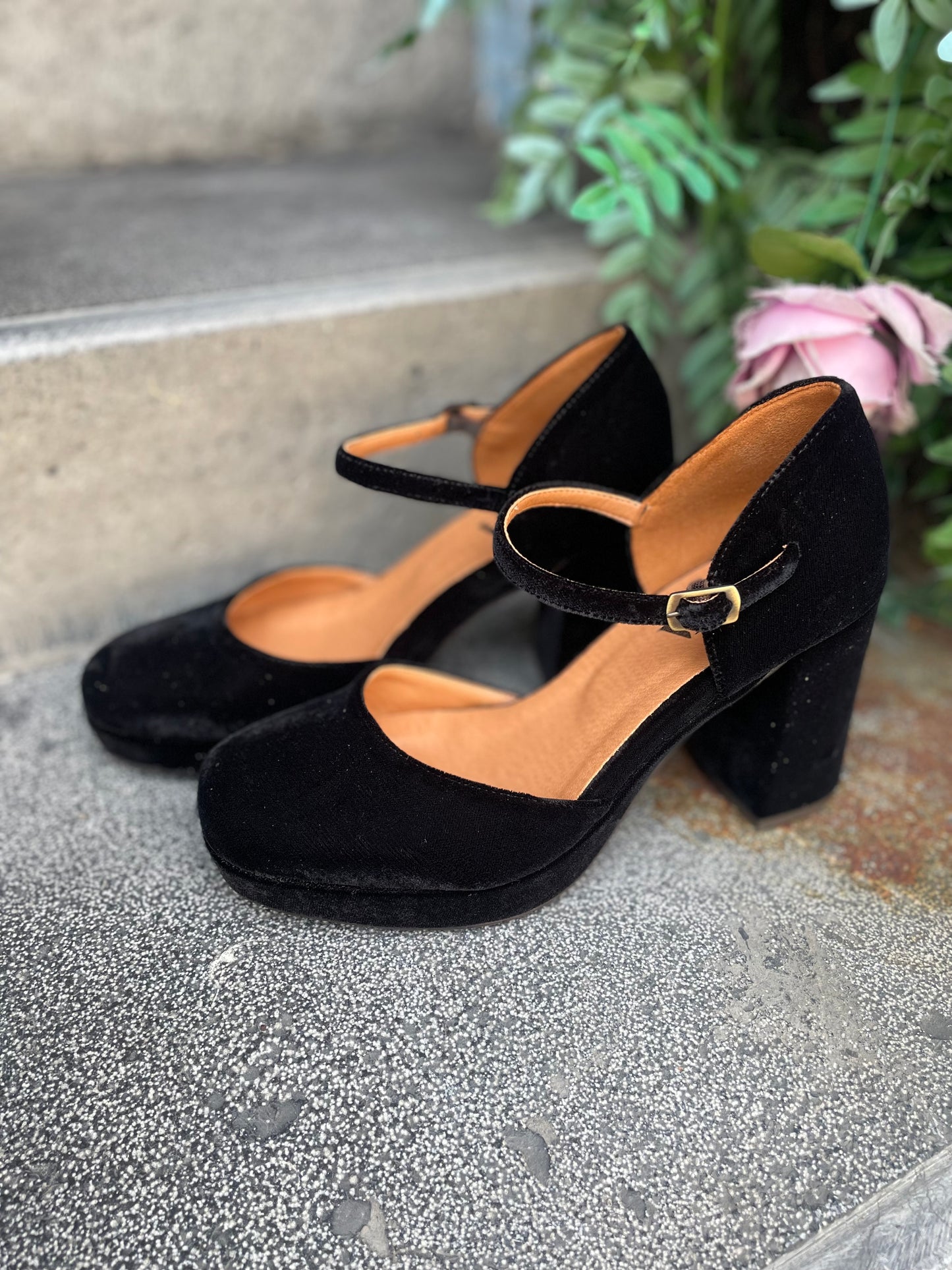 Esska Viv Velvet Black