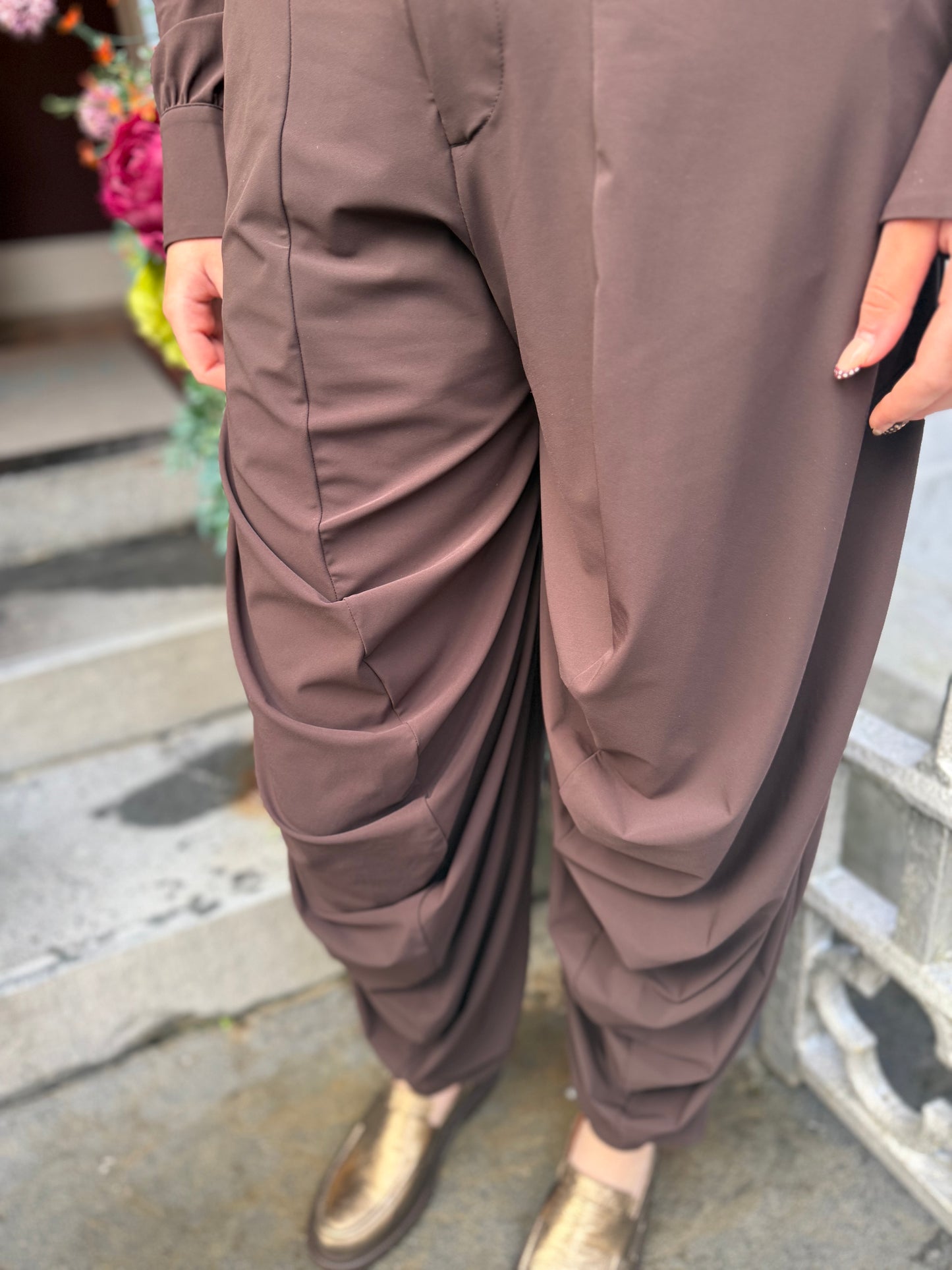 High Wide-leg pants in brown with draping