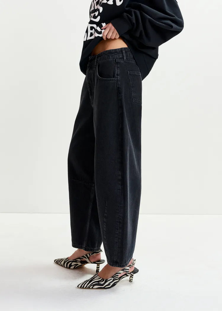 Essentiel Antwerp Barrel Leg Jeans