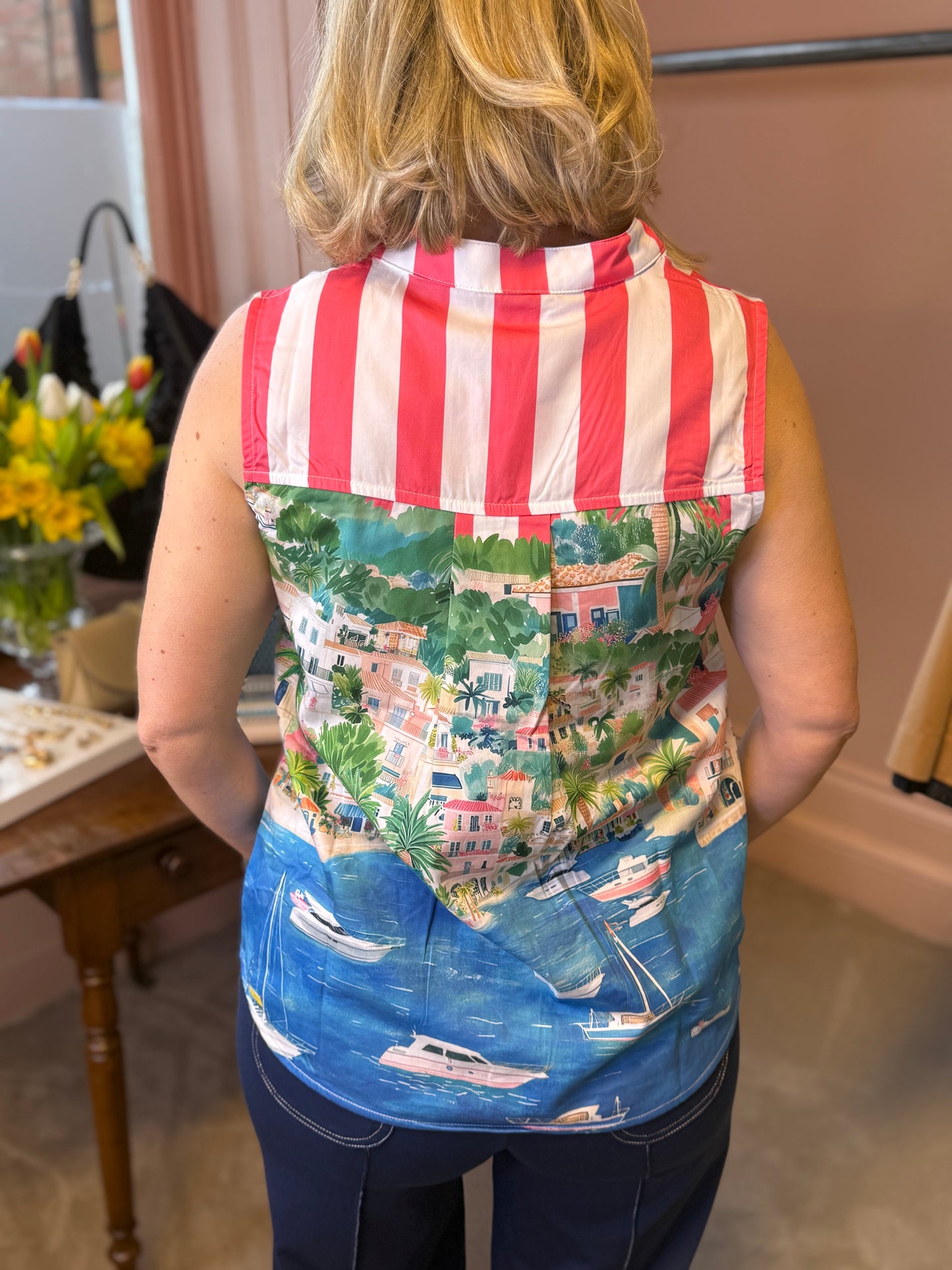 Vilagallo Sleeveless Printed Blouse