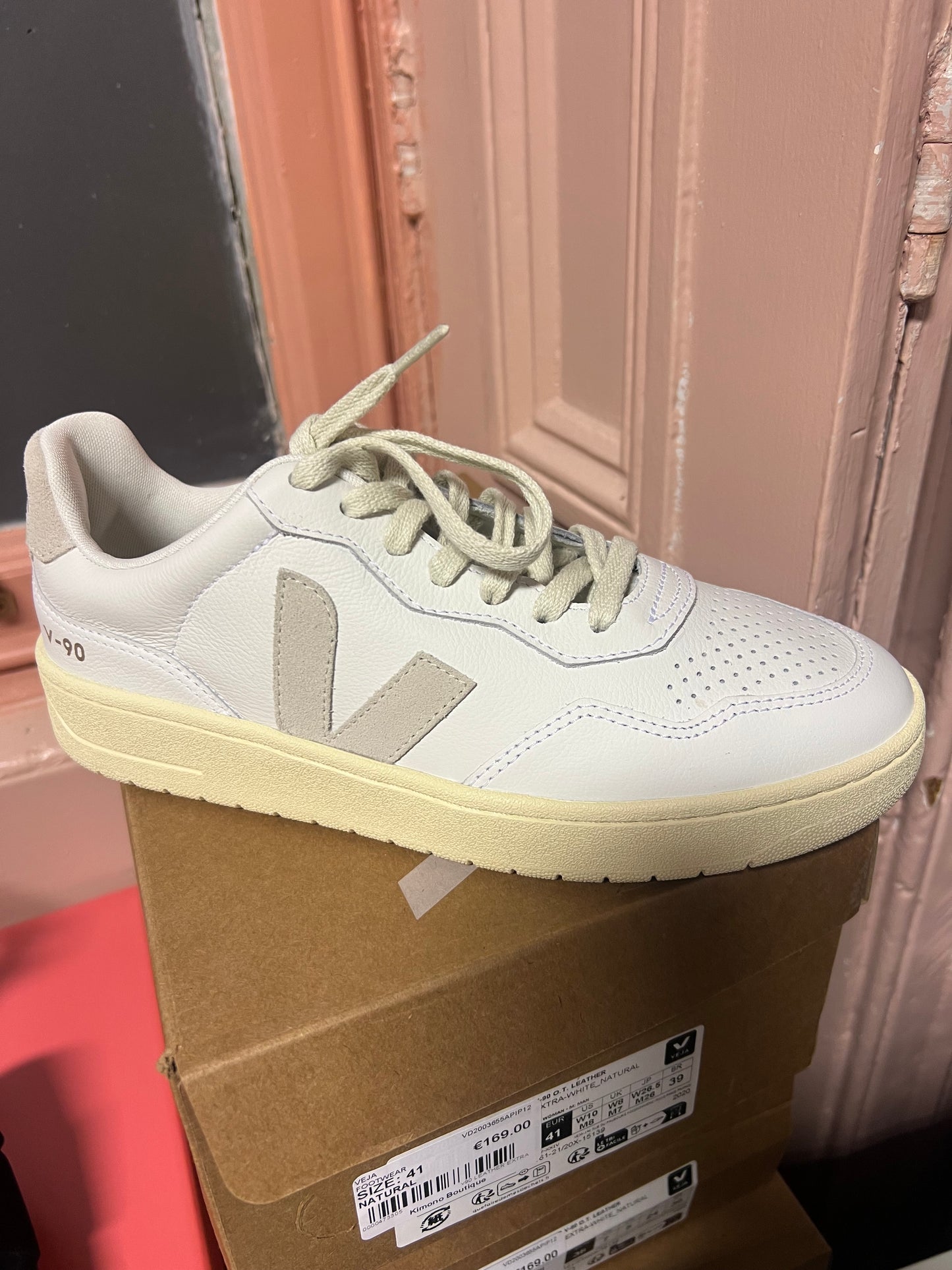 Veja V-90 White Leather Natural