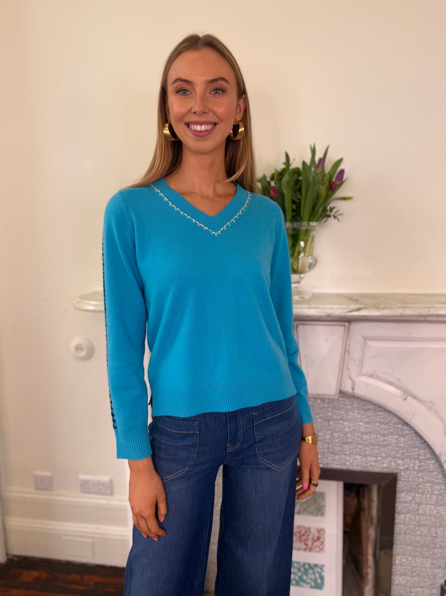 Cocoa Cashmere Indie Sweater with V Neck in Marine Blue