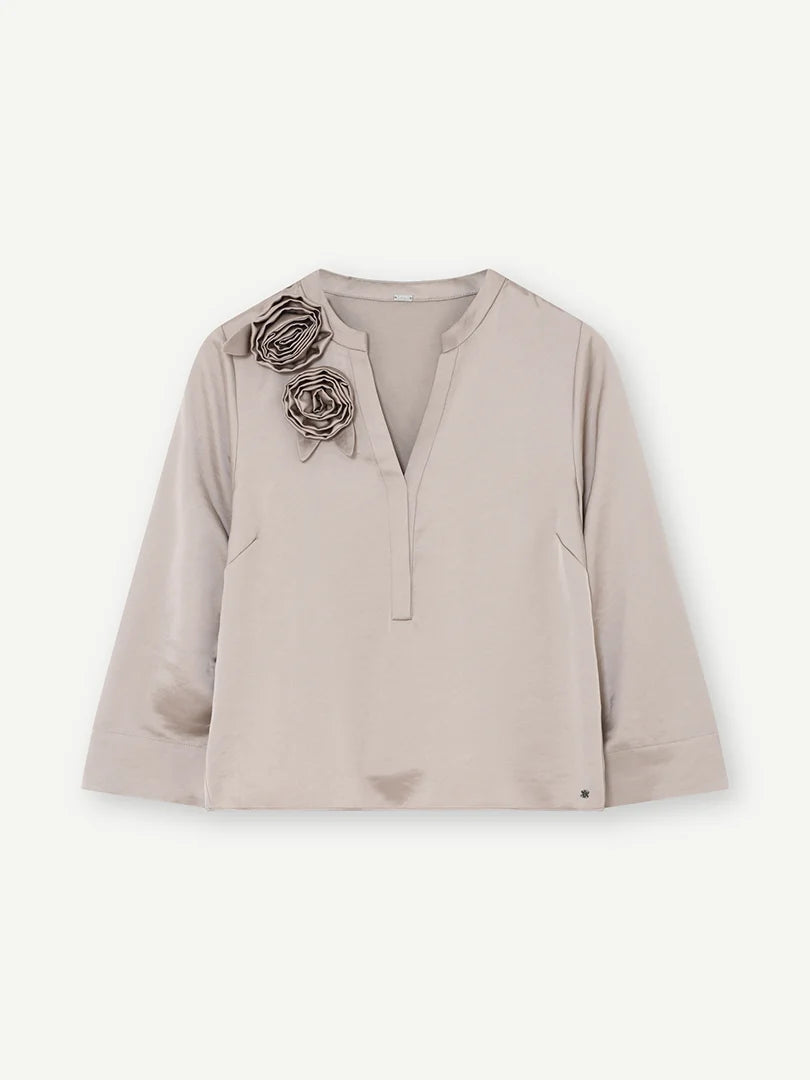 Gustav V Neck Top in Beige