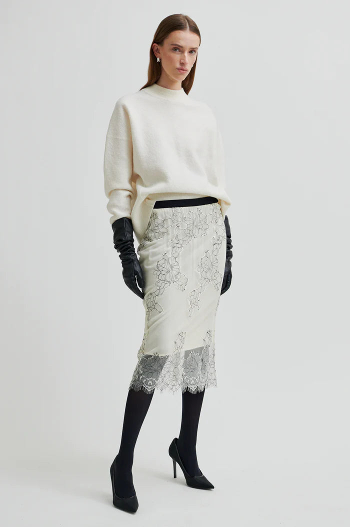 Second Female Wila Lace Skirt