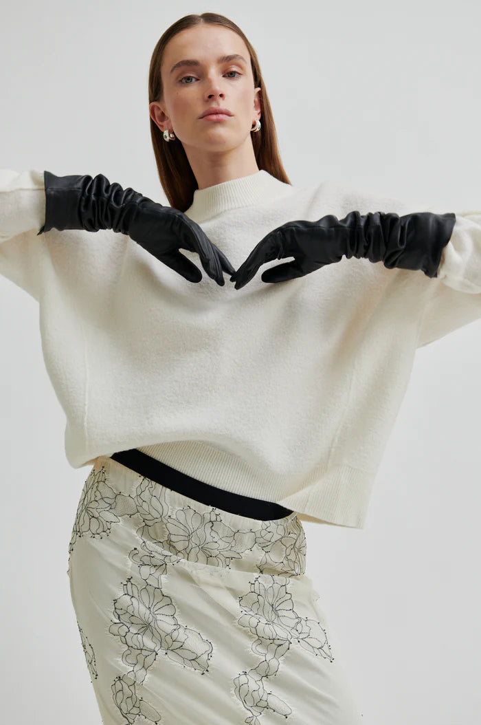 Second Female Wila Lace Skirt