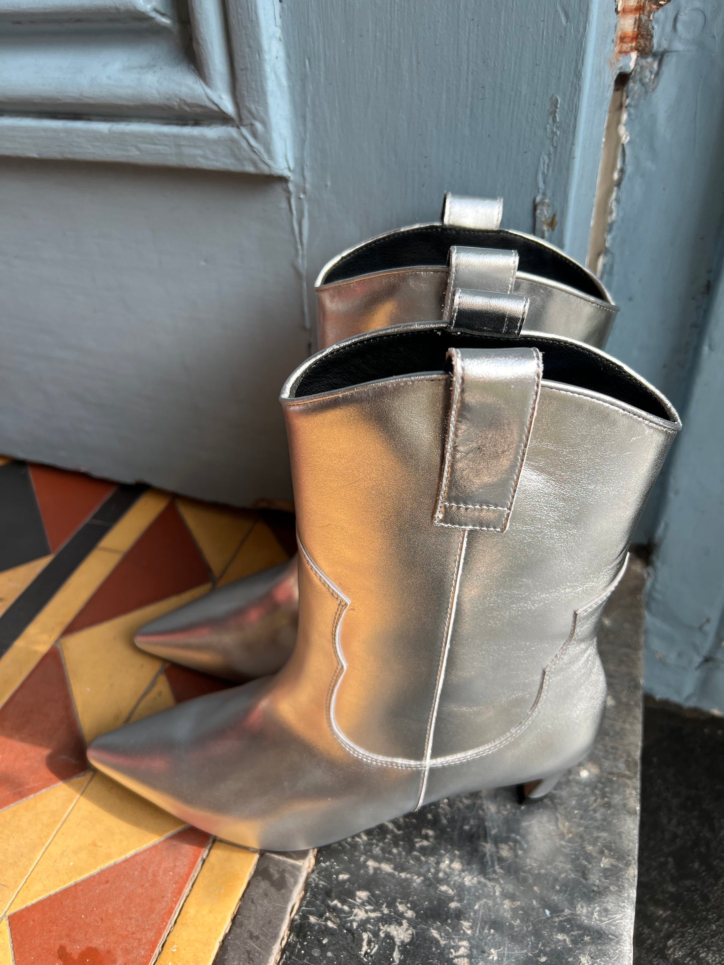 Dicte Silver Cowboy Boots