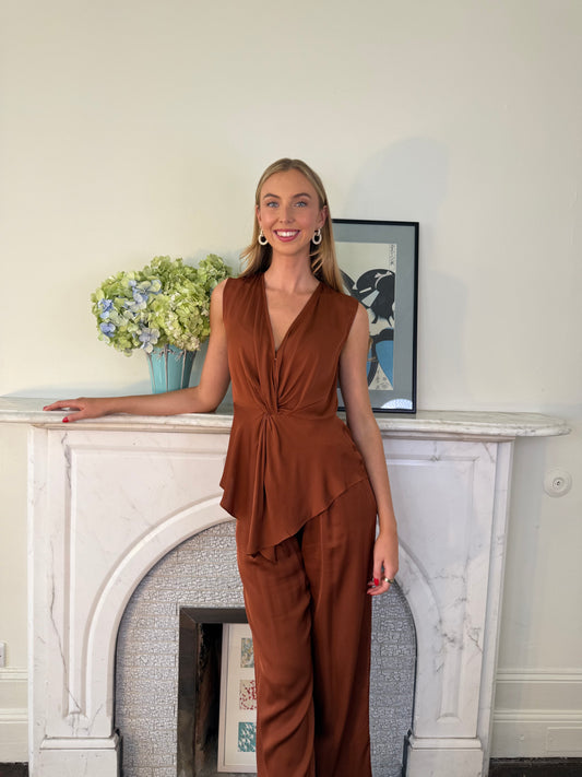 Silk95five Sleeveless Silk Top in Truffle