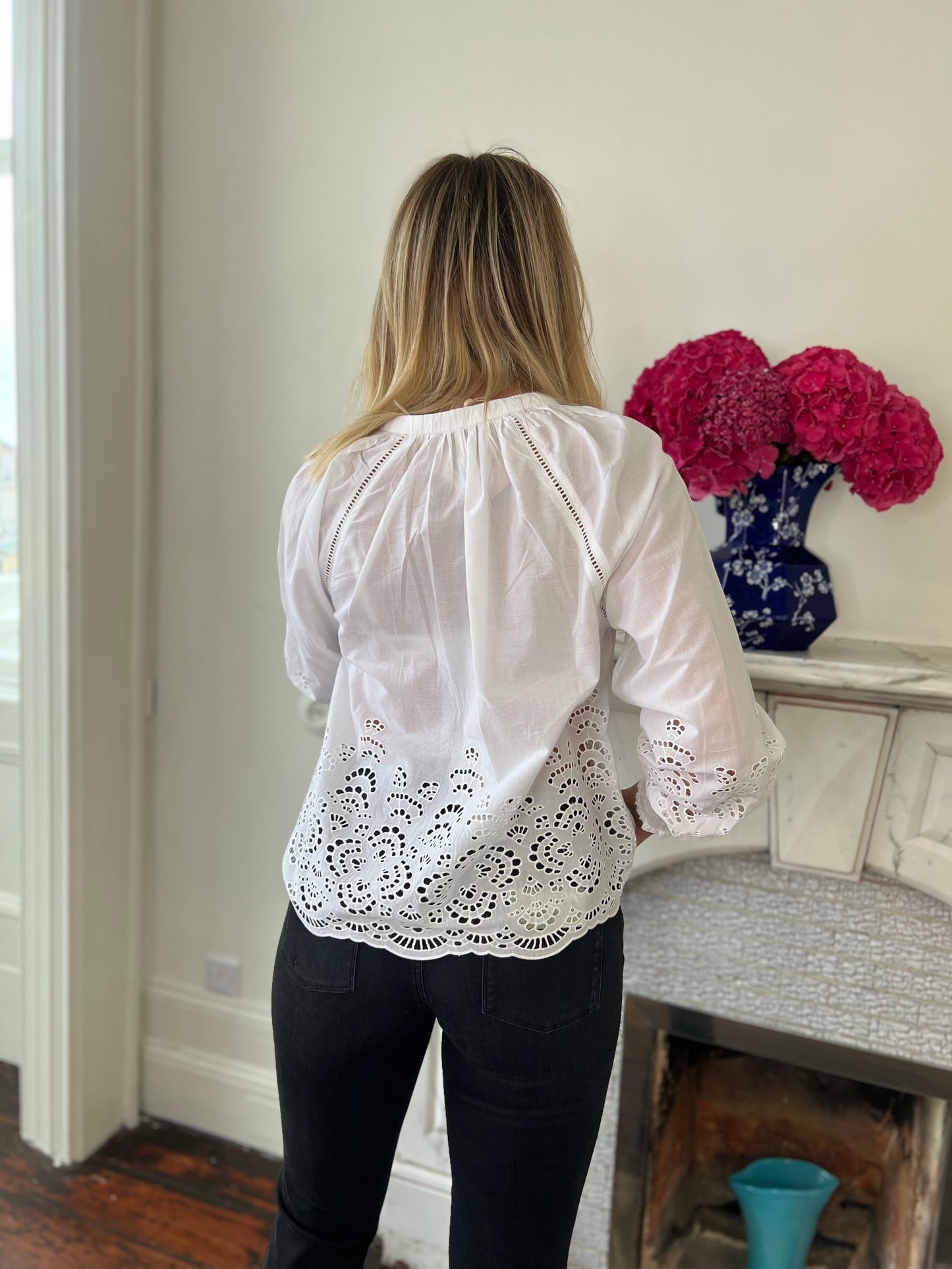 Annsofie White Blouse in Broderie Anglaise