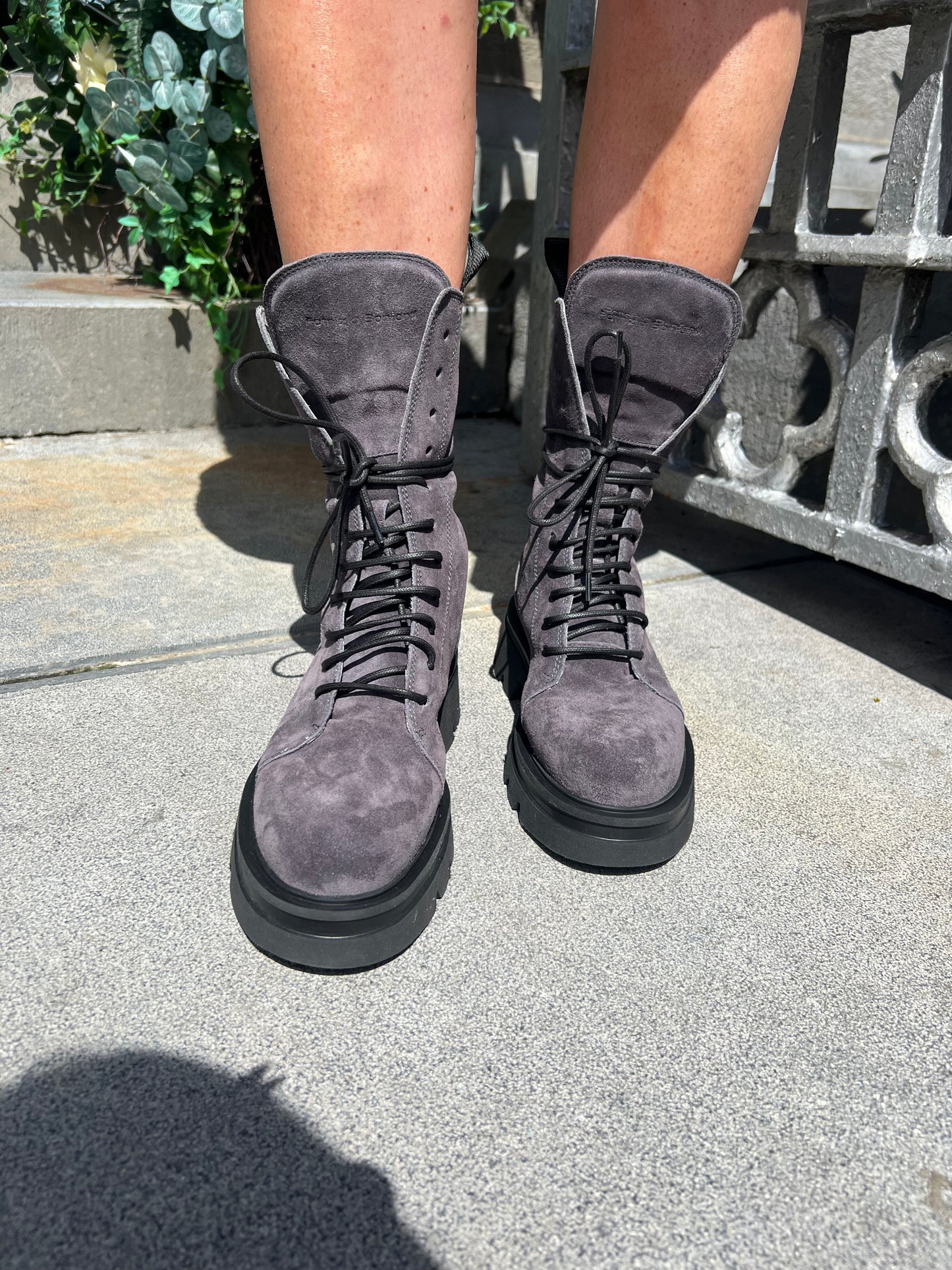 Scorpio Suede Antra Boots in Steel Grey