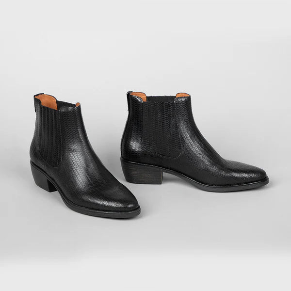 Bettina Black Boots