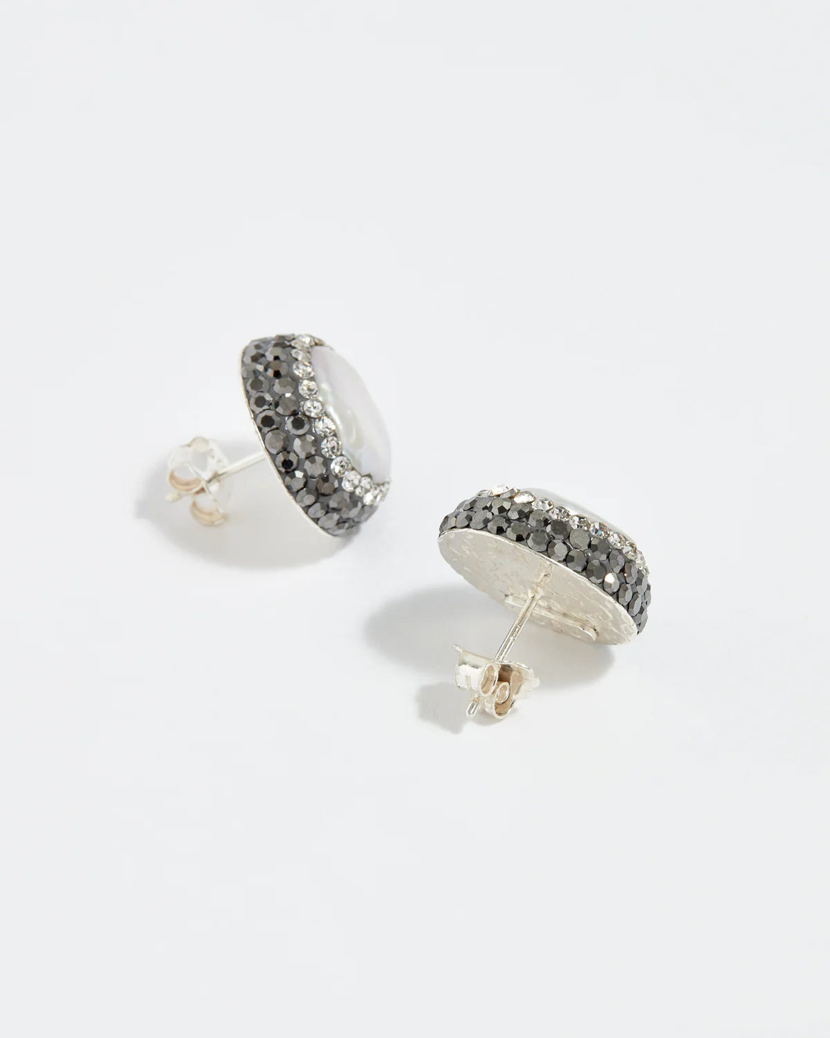 Soru Baroque Pearl Stud Earring