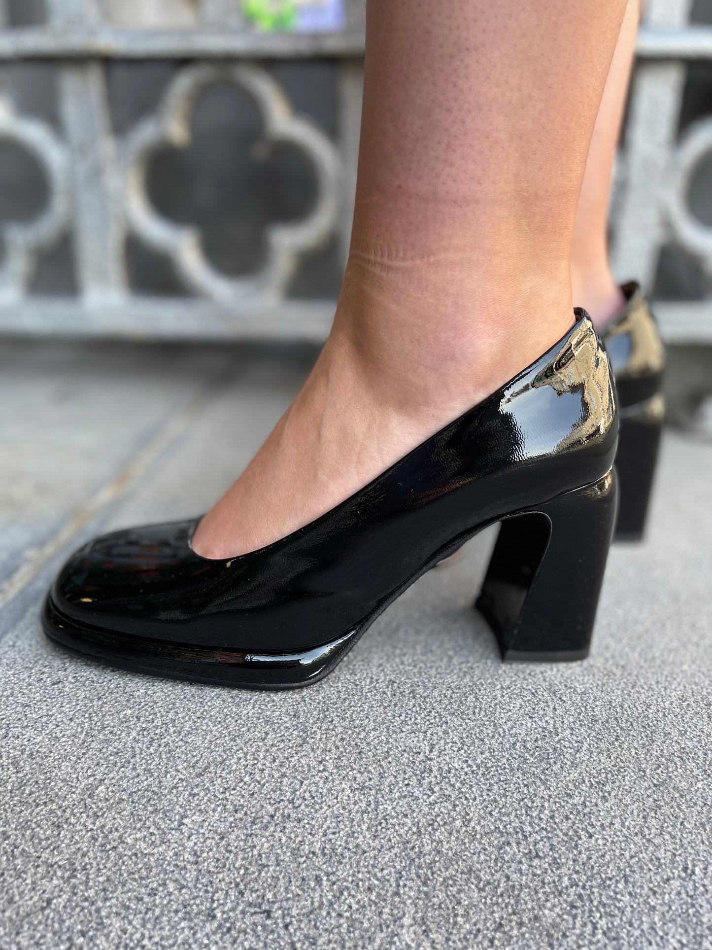 Black Patent Court Shoe with Block Heel and Square Toe