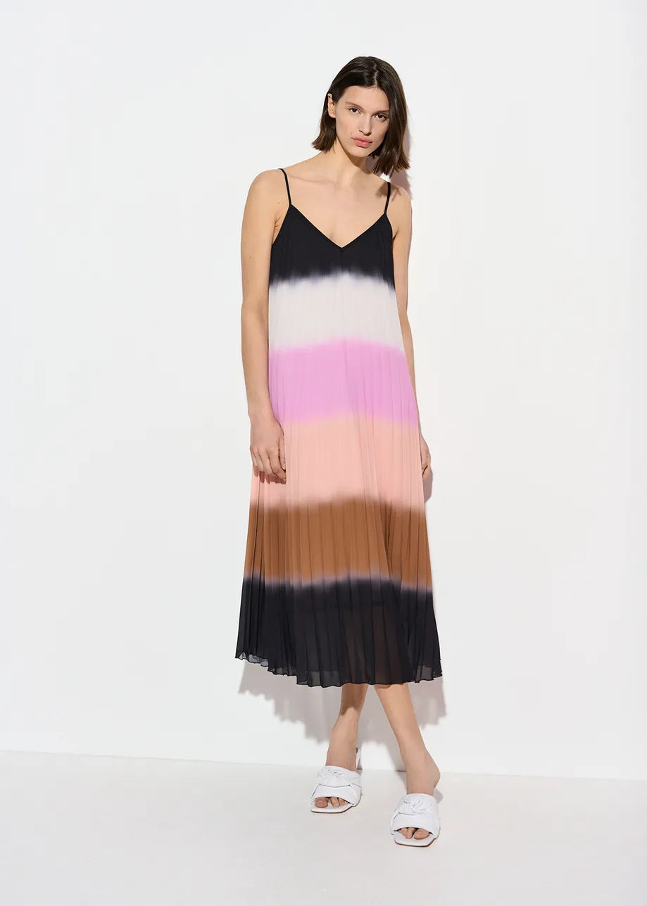 Gaskur Dip Die Pleated Dress