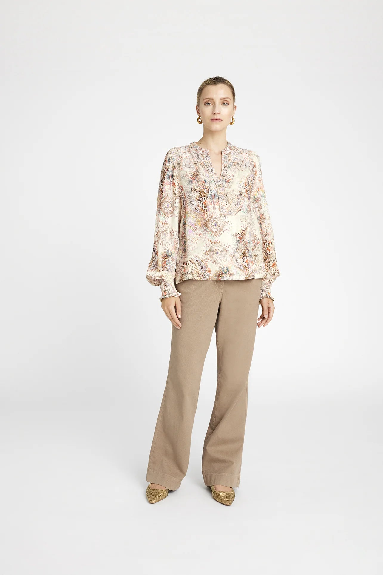 NEOMI BLOUSE in  Floral Print