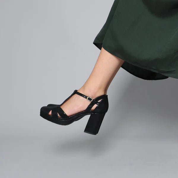 Venice Black Closed Toe Heel