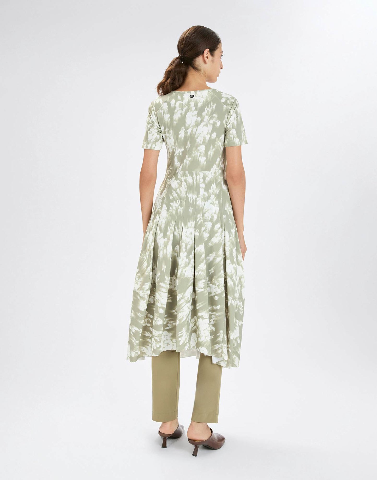 High Mesmerize Green and ivory Sensitive® midi dress with “Dripping Flowers” print