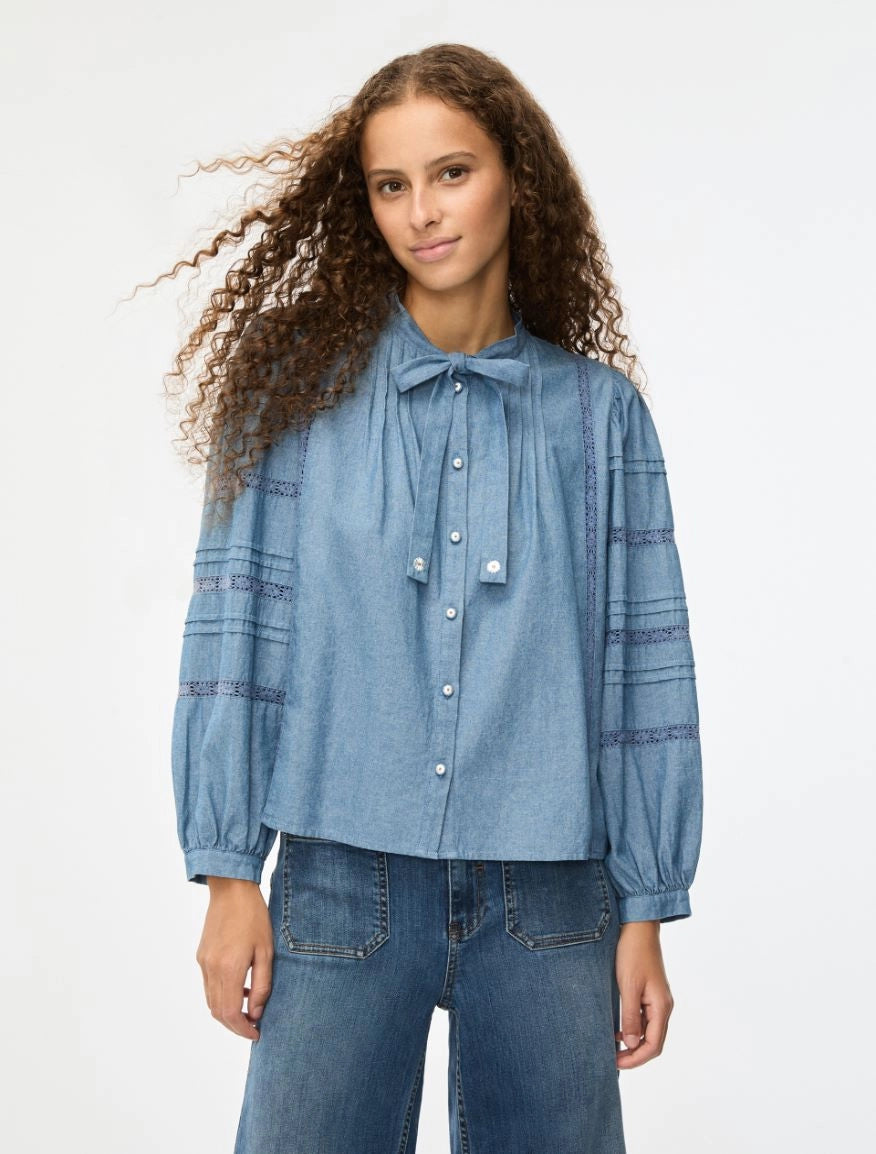 Iblues Iblghiandola Blue Cotton and Lace Loose Shirt