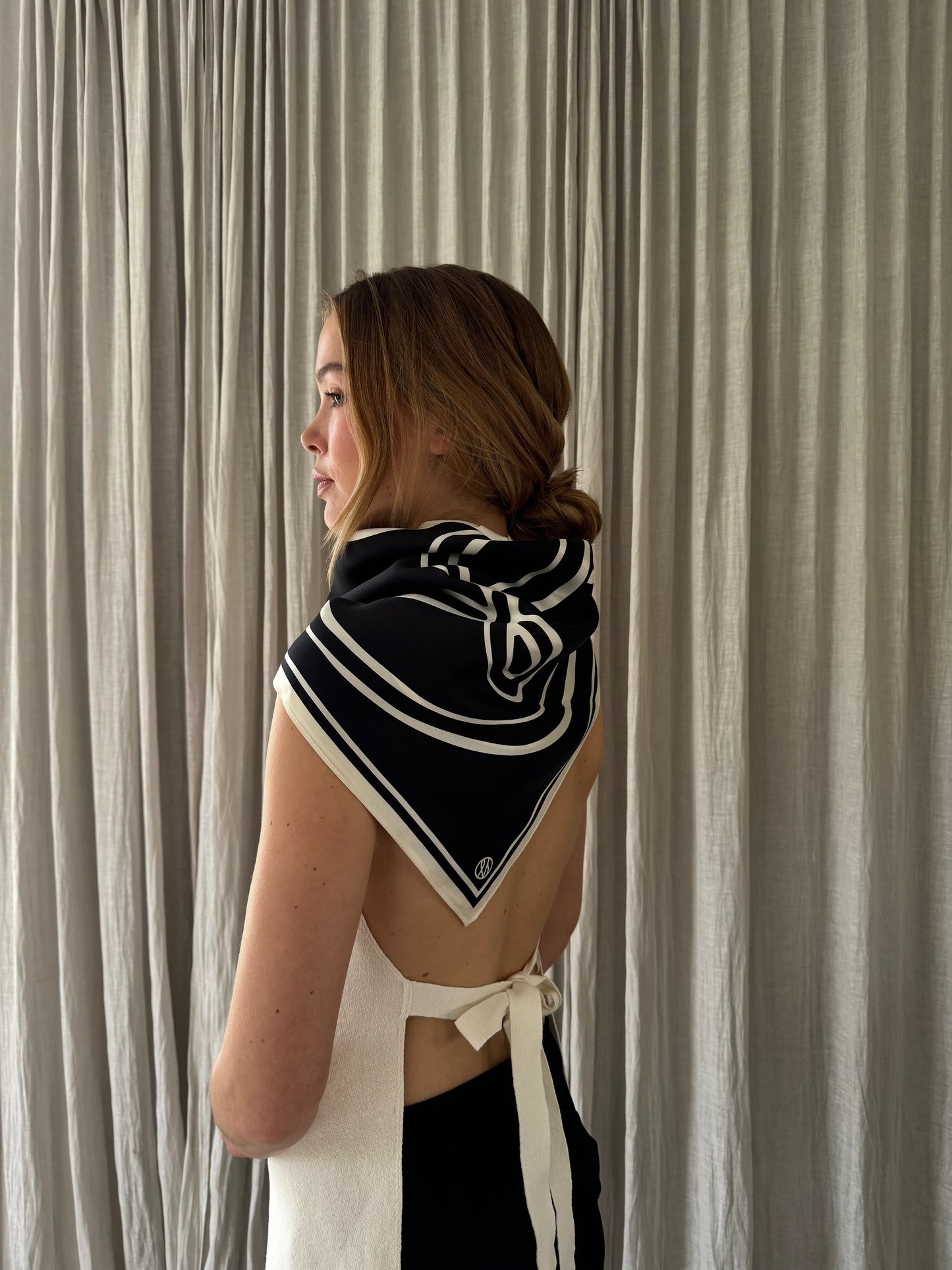 Lescarf Large Monogram Black Scarf