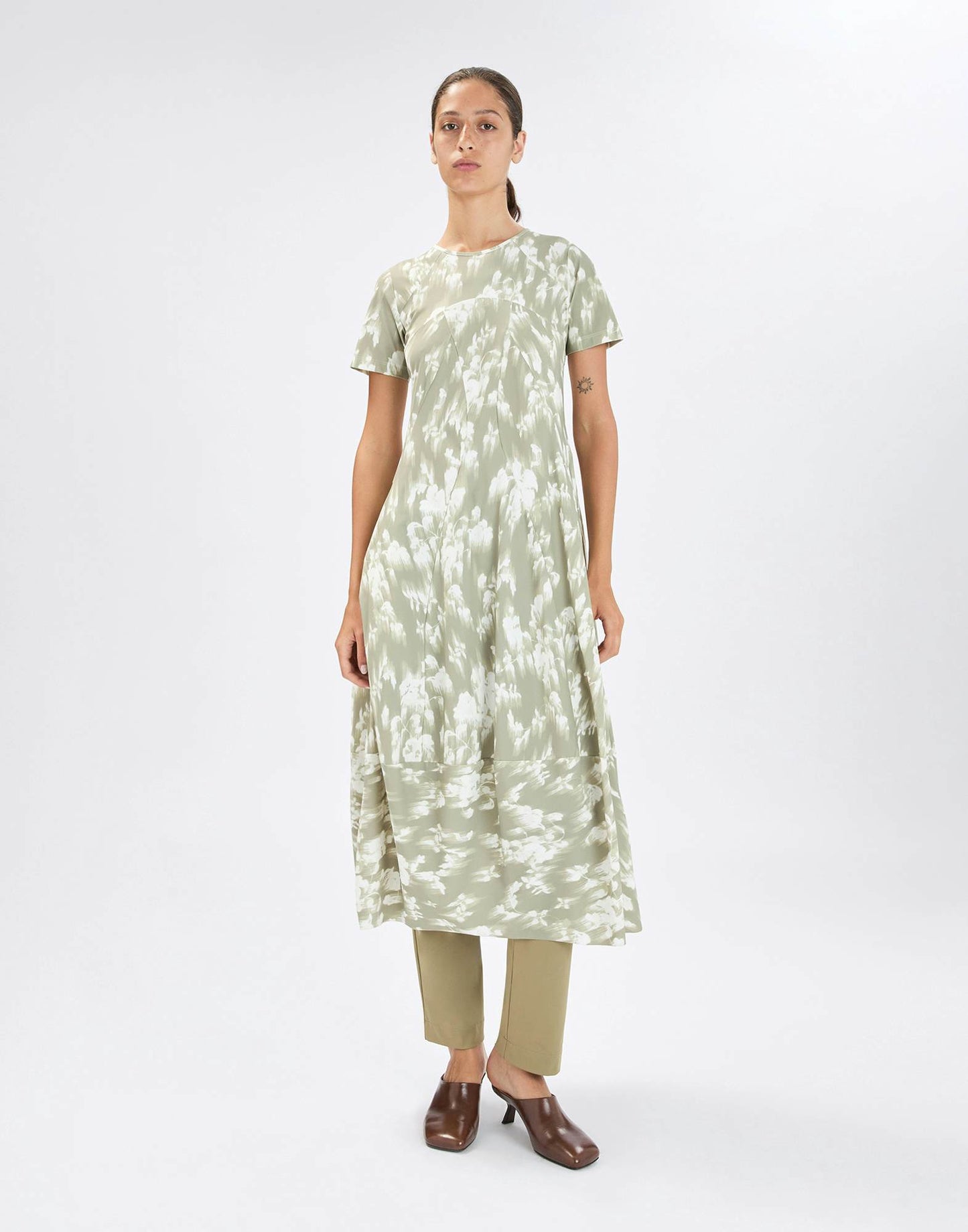 High Mesmerize Green and ivory Sensitive® midi dress with “Dripping Flowers” print