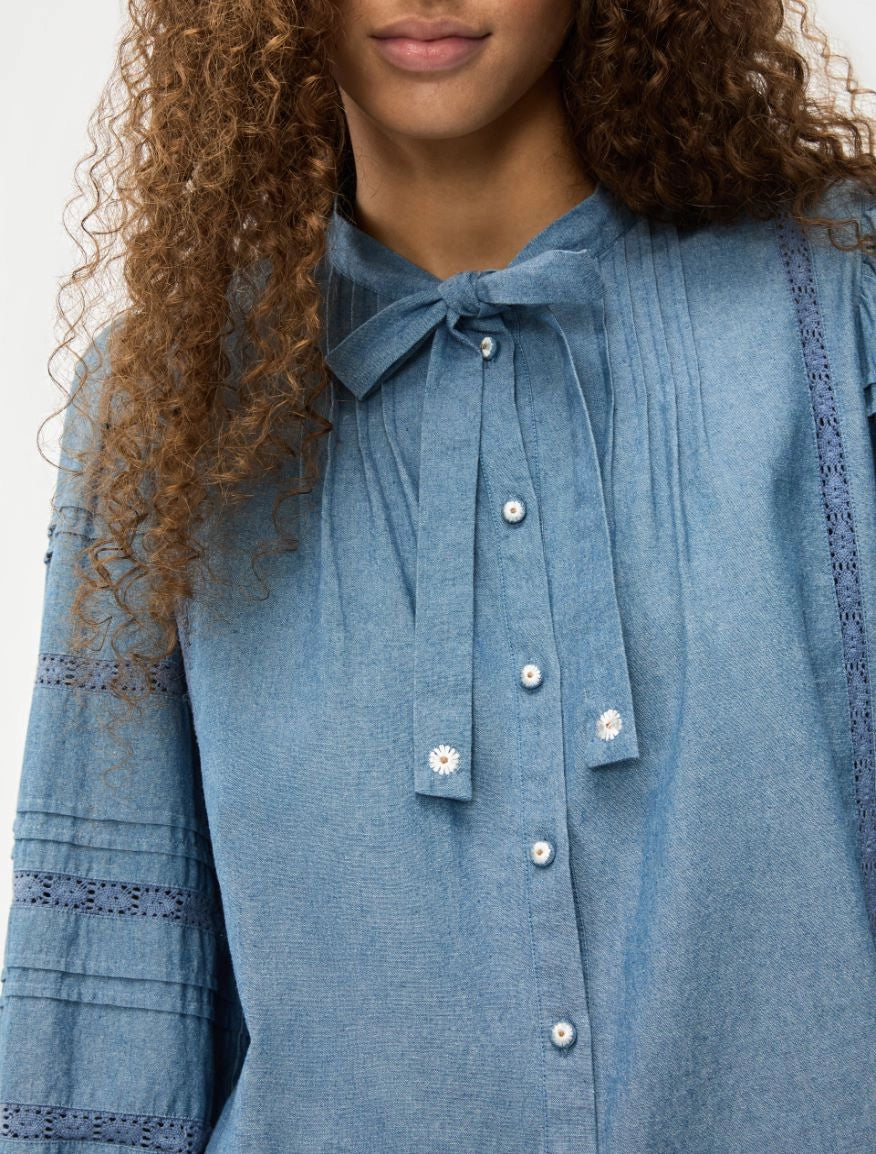 Iblues Iblghiandola Blue Cotton and Lace Loose Shirt